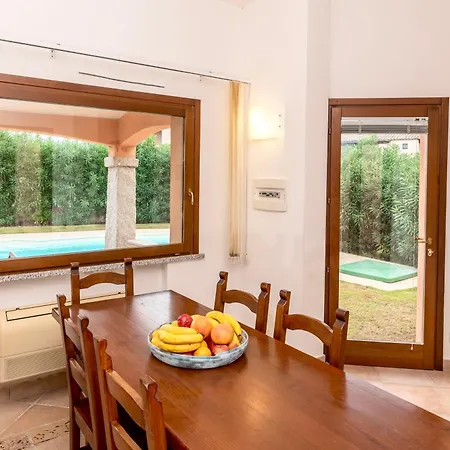 With Private Pool Just 400 Meters From The - Вилла *