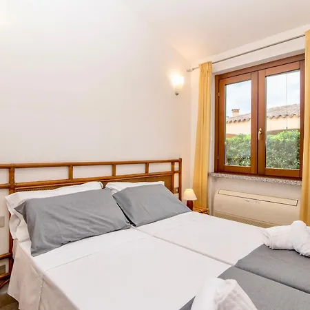 With Private Pool Just 400 Meters From The - Villa Costa Rei