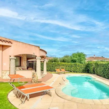 With Private Pool Just 400 Meters From The - * Costa Rei