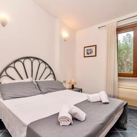 With Private Pool Just 400 Meters From The - * Costa Rei