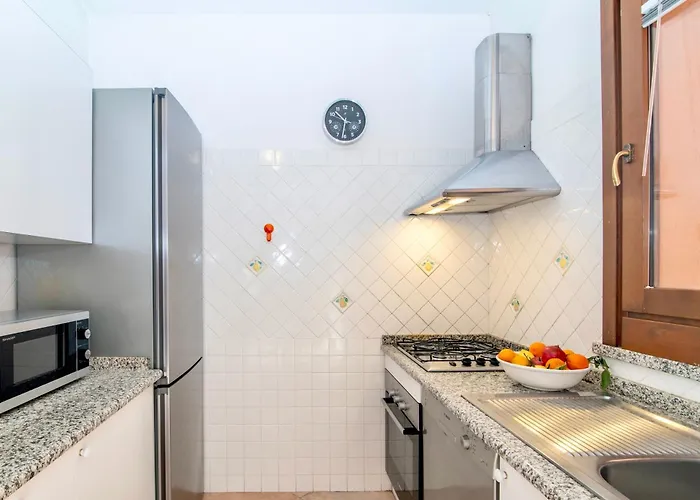 With Private Pool Just 400 Meters From The - Willa Costa Rei